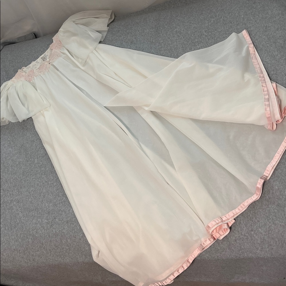 Vintage Fairy Robe House Coat Medium Romantic Glam Cottagecore Indie